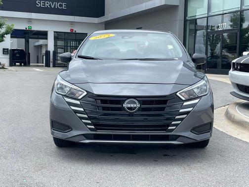 Gun Metallic 2024 Nissan Versa 1.6 S