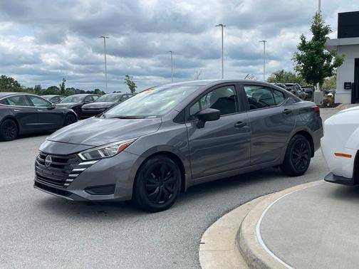 Gun Metallic 2024 Nissan Versa 1.6 S