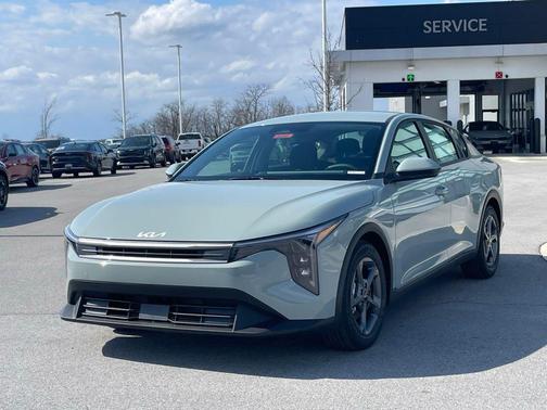 Morning Haze 2026 Kia K4 LXS