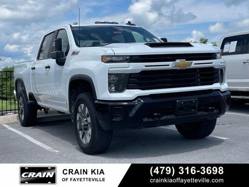 Summit White 2024 Chevrolet Silverado 2500 Custom