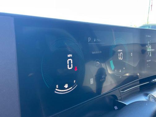 Gray Pearl 2025 Hyundai KONA SEL