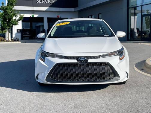 White 2022 Toyota Corolla LE