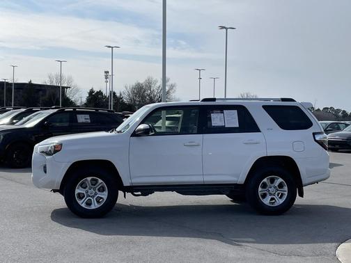2024 Toyota 4Runner SR5