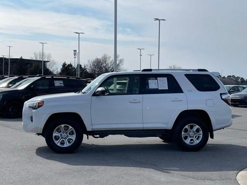 2024 Toyota 4Runner SR5