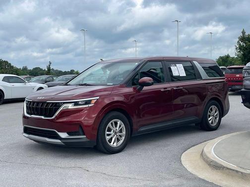 Red 2022 Kia Carnival LXS