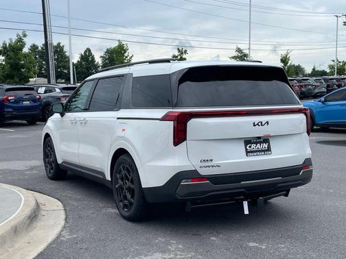 White Pearl 2026 Kia Carnival SX