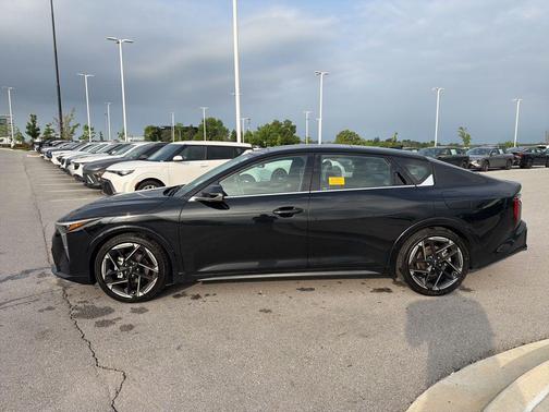 Aurora Black 2025 Kia K4 GT-Line