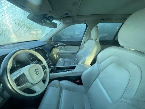 Bronze Metallic 2017 Volvo XC90 T6 Momentum