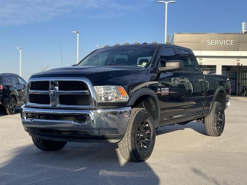 2018 RAM 2500 Tradesman Crew Cab 4x4 6'4' Box