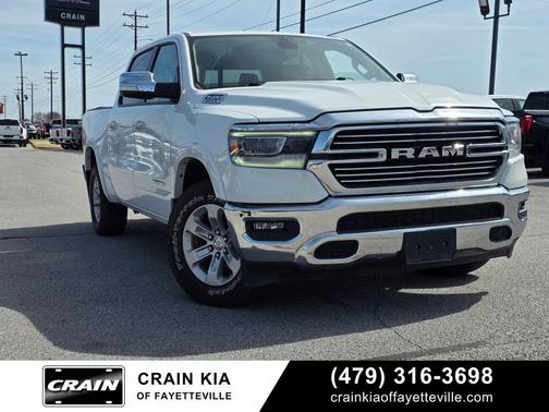 Bright White Clearcoat 2020 RAM 1500 Laramie