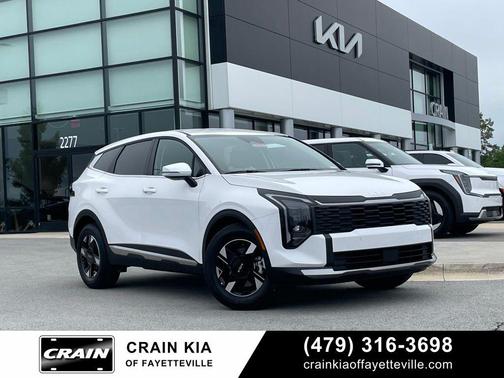 White Pearl 2026 Kia Sportage LX