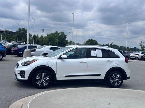 Snow White Pearl 2022 Kia Niro Plug-In Hybrid EX