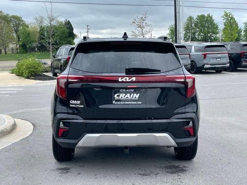 Fusion Black 2026 Kia Seltos EX