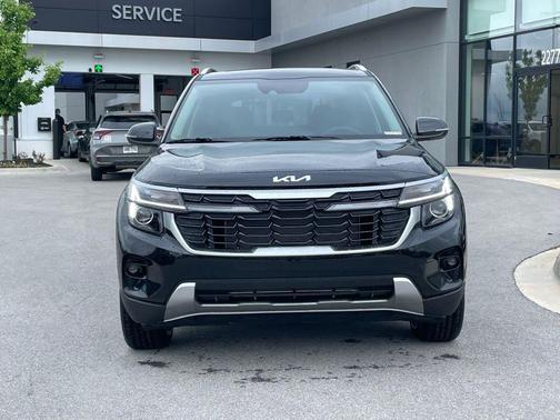 Fusion Black 2026 Kia Seltos EX