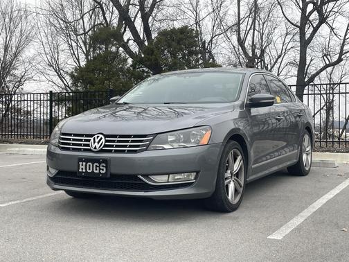 2014 Volkswagen Passat 1.8T Auto SEL Premium