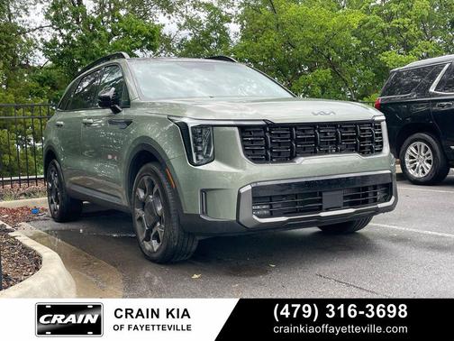 Green 2025 Kia Sorento SX