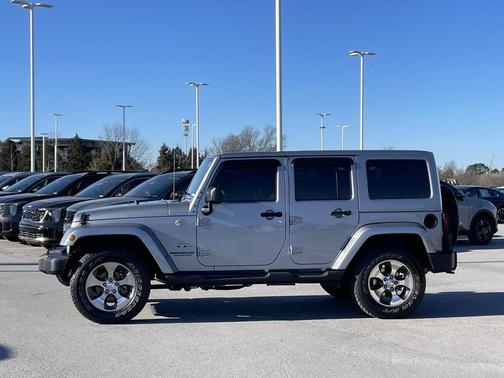 2017 Jeep Wrangler Unlimited Sahara