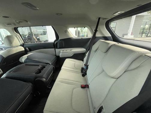 2025 Kia Carnival EX