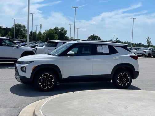 Summit White 2022 Chevrolet Trailblazer LT