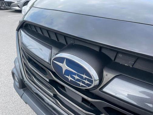 Crystal Black Silica 2023 Subaru Outback Base