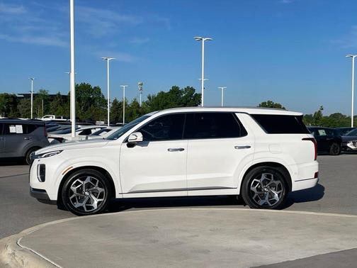 White 2022 Hyundai PALISADE Calligraphy