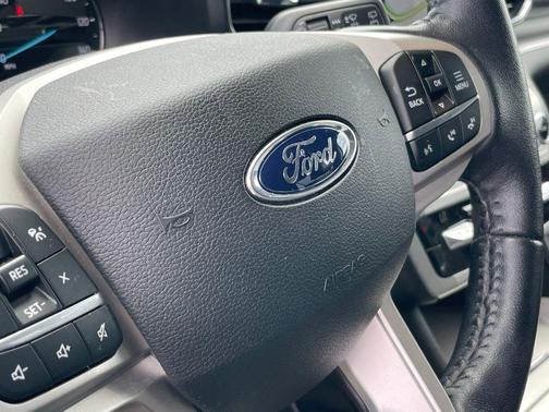 Blue Metallic 2021 Ford Explorer XLT