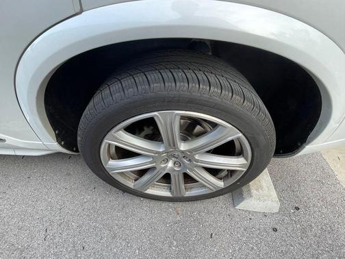 Crystal White 2018 Volvo XC90 T6 Inscription