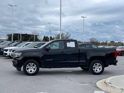 Black 2022 Chevrolet Colorado LT