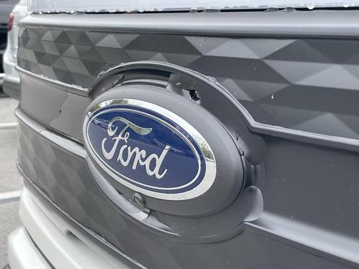 2023 Ford F-150 Lightning Platinum