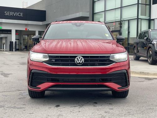 2024 Volkswagen Tiguan 2.0T SE R-Line Black