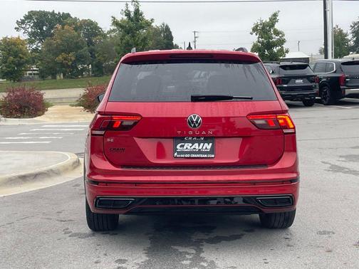 2024 Volkswagen Tiguan 2.0T SE R-Line Black