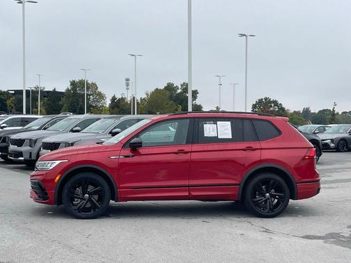 2024 Volkswagen Tiguan 2.0T SE R-Line Black