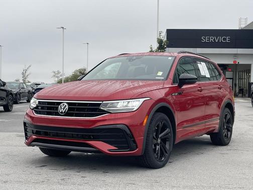 2024 Volkswagen Tiguan 2.0T SE R-Line Black