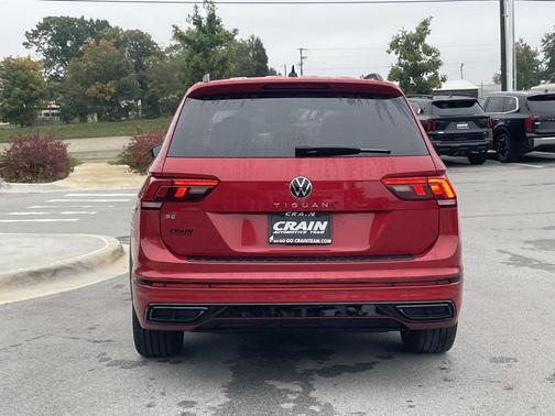 2024 Volkswagen Tiguan 2.0T SE R-Line Black