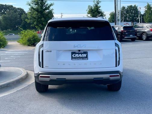 White Pearl 2027 Kia Telluride Hybrid EX