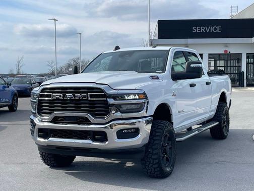 2025 RAM 2500 Big Horn Crew Cab 4x4 6'4' Box