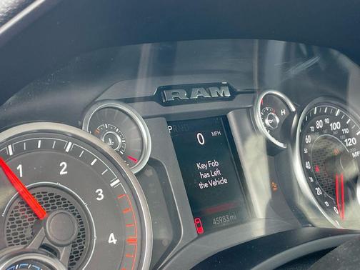 2025 RAM 2500 Big Horn Crew Cab 4x4 6'4' Box