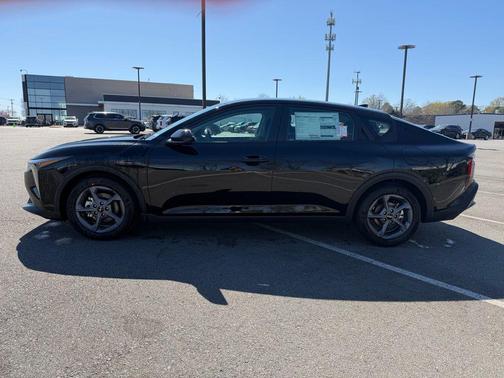 Aurora Black Pearl 2026 Kia K4 LXS