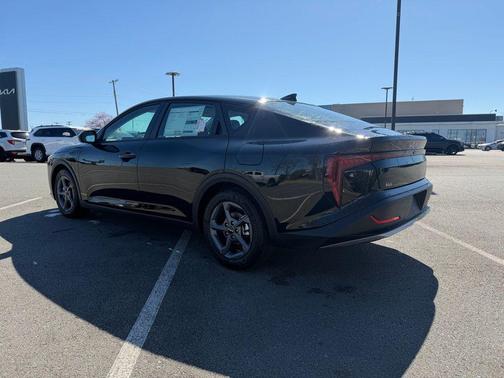 Aurora Black Pearl 2026 Kia K4 LXS