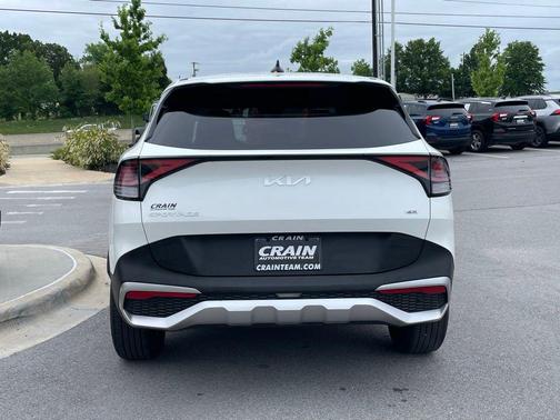 Snow White Pearl 2023 Kia Sportage LX