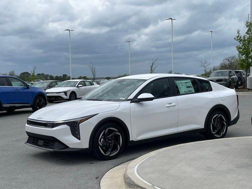 Snow White Pearl 2026 Kia K4 EX