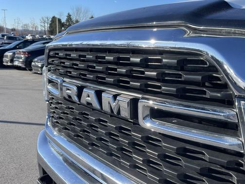 2023 RAM 2500 Big Horn Crew Cab 4x4 6'4' Box