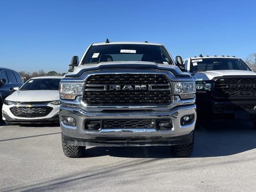 2023 RAM 2500 Big Horn Crew Cab 4x4 6'4' Box