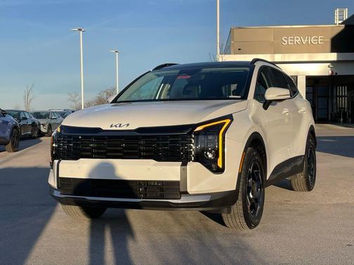 Snow White Pearl 2026 Kia Sportage Hybrid EX