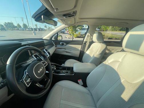 Ebony Black 2022 Kia Sorento SX