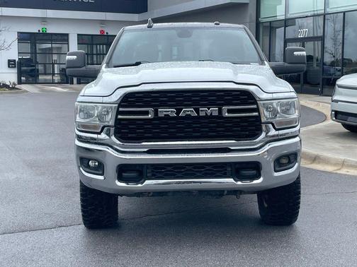 2023 RAM 2500 Big Horn Crew Cab 4x4 6'4' Box