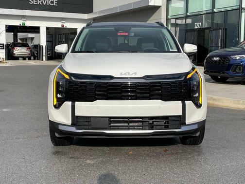 Snow White Pearl 2026 Kia Sportage Hybrid EX