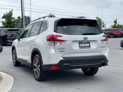 Crystal White Pearl 2022 Subaru Forester Limited
