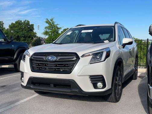 Crystal White Pearl 2022 Subaru Forester Limited