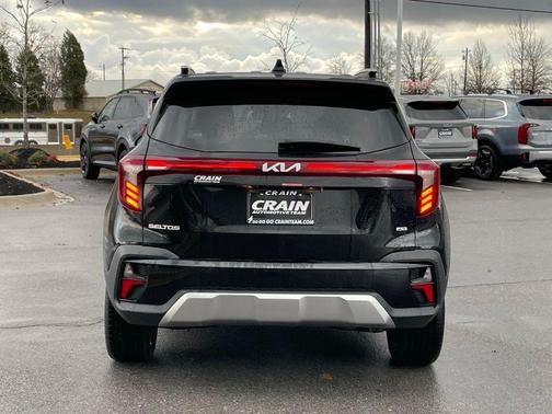 Fusion Black 2026 Kia Seltos SX